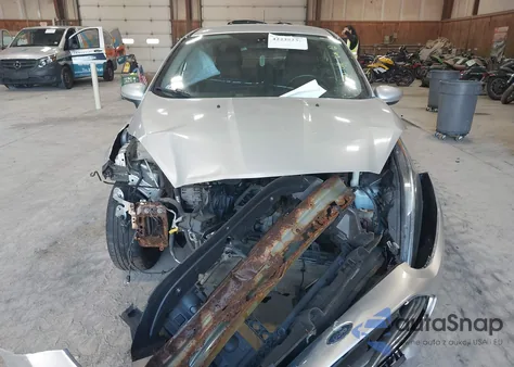 2014 Ford Fiesta Se z USA, uszkodzony, nr VIN 3FADP4BJ5EM144745